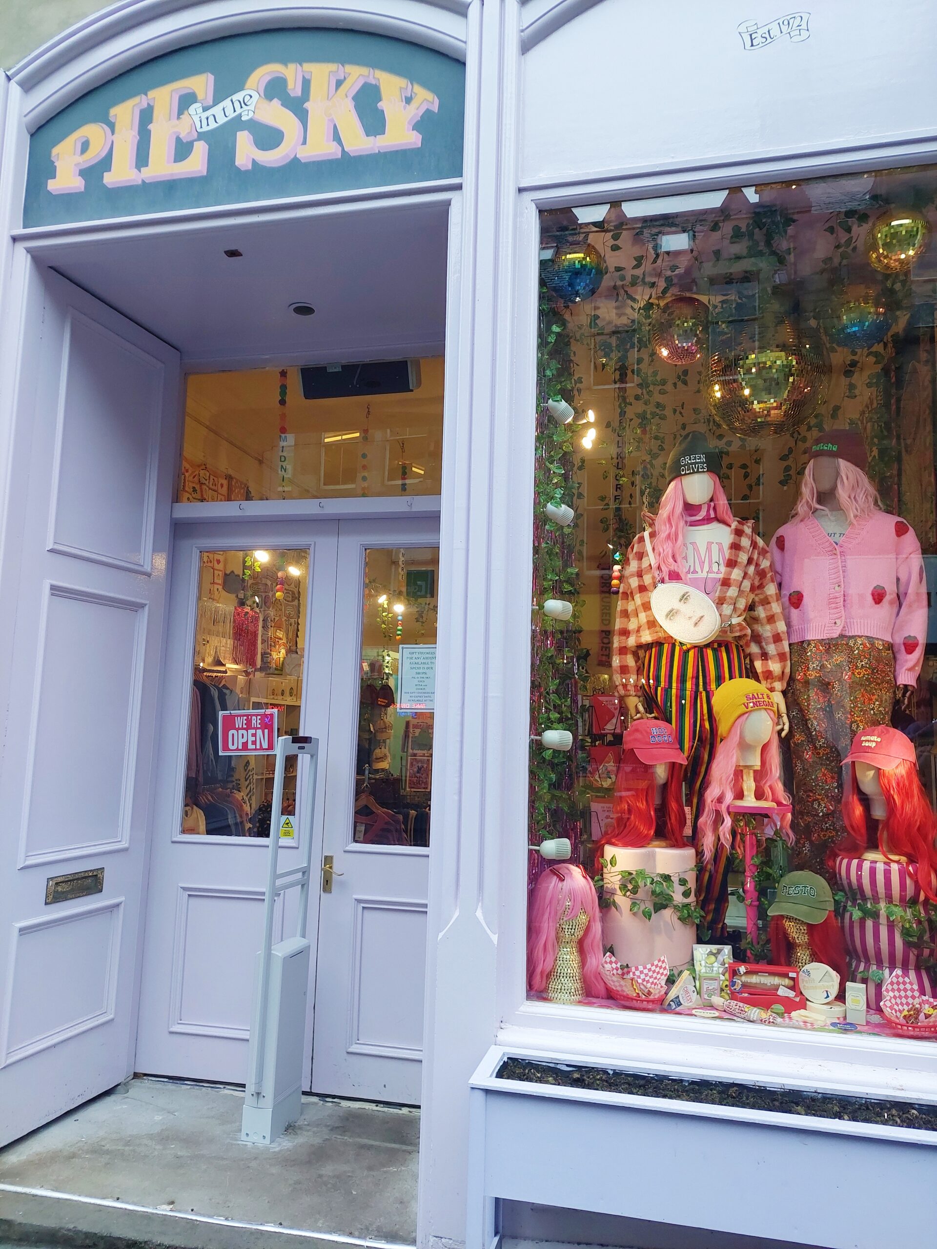 Exploring Edinburgh’s Unique Boutiques: A Visit to Pie in the Sky