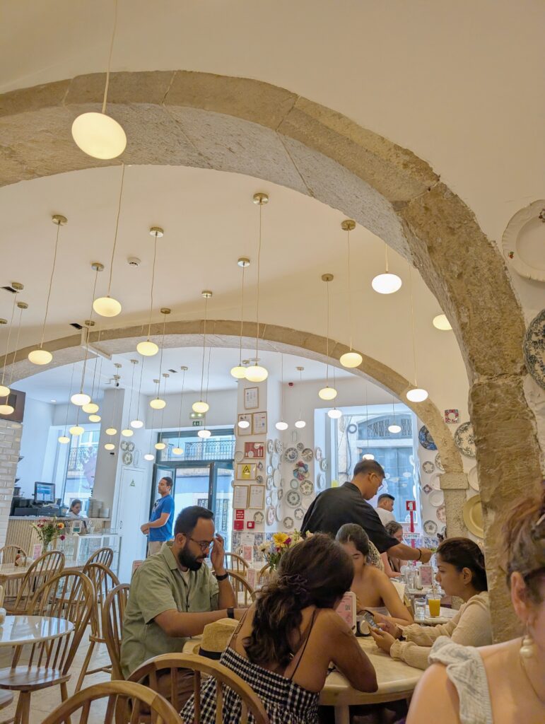 Best Brunch in Lisbon: Dear Breakfast vs. Breakfast Lovers