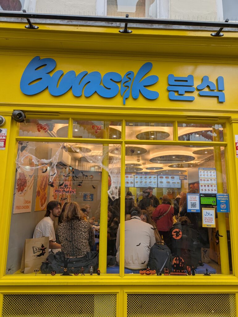 A Mother-Daughter London Adventure: Exploring the City, Hidden Gems, and Classic Favorites